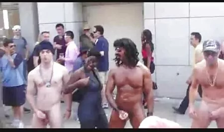 Alegre estudiante ruso en el campo al aire libre orgasmos caseros videos