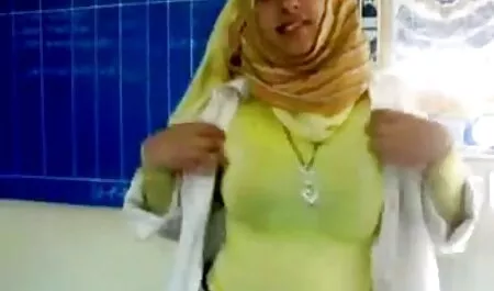 Mis dedos presionaron el clítoris y comenzaron a porno casero swinger temblar