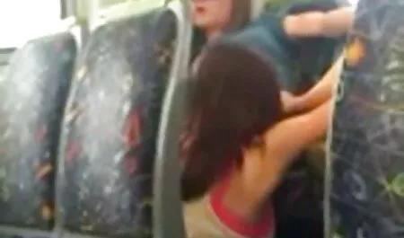 Reloj de los jóvenes adolescentes rusos en anal casero doloroso todos los agujeros