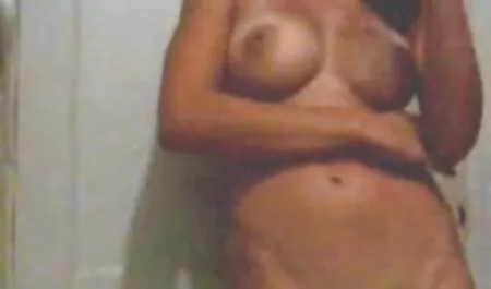Porno con colegialas caseros xxx un hombre y dos lesbianas chinas