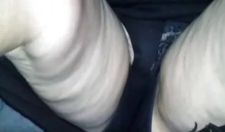 Divertido rubia videos xxx de trios caseros y bella morena