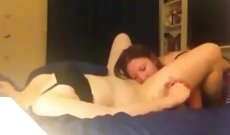 Una mujer ocupada comenzó sexo anal videos caseros a proporcionar intimidad sexual