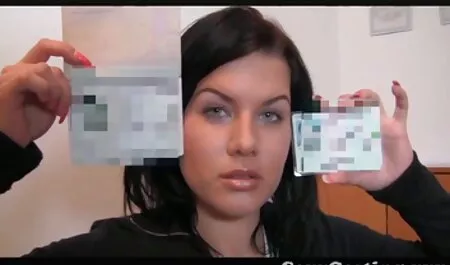 Interesados pornl casero amigos turnarse para comer pene duro