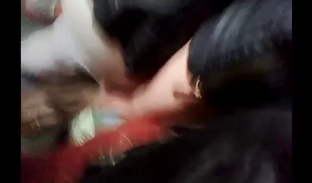 Mira ver videos de porno casero a otra Kara Brett y filma su foto del Holocausto